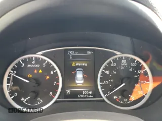 2018 Nissan Sentra SV z VIN 3N1AB7AP1JY264423, wystawiony jako Copart lot #60331565 z przebiegiem 128 315 mil mil oraz Szkoda całkowita • Salvage title. Historia ofert i sprzedaży dostępna na DreamBid. Obrazek 9.