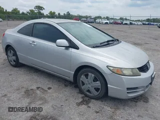 2009 Honda Civic Cpe LX with VIN 2HGFG12609H533389, listed as a IAAI auction lot 42210833 with 233,360 mi miles. Bid and sale history available at carsss.com. Image 1.