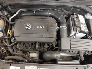 2016 Volkswagen Passat SE z VIN 1VWBT7A30GC020823, wystawiony jako IAAI lot #42204074 z przebiegiem 87 784 mil mil oraz . Historia ofert i sprzedaży dostępna na DreamBid. Obrazek 10.