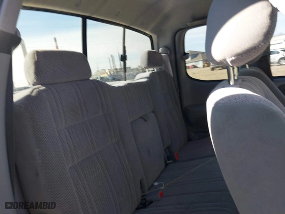 2002 Toyota Tundra SR5 with VIN 5TBBT44192S275420, listed as a IAAI auction lot 41824023 with 153,054 mi miles. Bid and sale history available at carsss.com. Image 8.