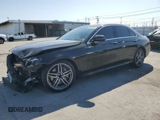 2020 Mercedes-Benz E 350 z VIN W1KZF8DB7LA841642, wystawiony jako Copart lot #52154755 z przebiegiem 55 357 mil mil oraz Szkoda całkowita • Salvage title. Historia ofert i sprzedaży dostępna na DreamBid. Obrazek 1.