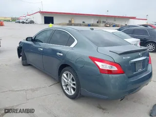 2011 Nissan Maxima 3.5 S with VIN 1N4AA5AP1BC840905, listed as a IAAI auction lot 41939011 with 191,038 mi miles. Bid and sale history available at carsss.com. Image 3.