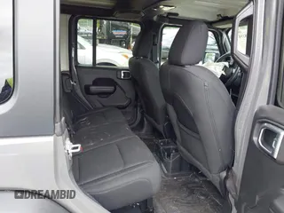 2020 Jeep Wrangler Unlimited Black and Tan with VIN 1C4HJXDG5LW187222, listed as a IAAI auction lot 42238194 with 9,237 mi miles and . Bid and sale history available at DreamBid. Image 8.