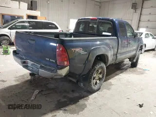 2005 Toyota Tacoma with VIN 5TEUU42N85Z040288, listed as a IAAI auction lot 41607489 with 222,642 mi miles and . Bid and sale history available at DreamBid. Image 4.