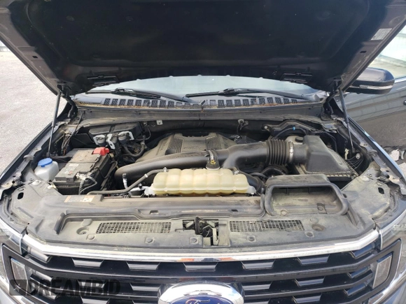 2020 Ford Expedition Max Limited с VIN 1FMJK2AT4LEA16790, выставлен на аукционе Copart как лот 55786835 с пробегом 76 241 миль миль и Списание • Salvage title. История ставок и продаж доступна на DreamBid. Изображение 12.