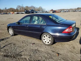2005 Mercedes-Benz C 240 with VIN WDBRF81J75F601811, listed as a Copart auction lot 48210795 with 59,454 mi miles and Clean Title. Bid and sale history available at DreamBid. Image 2.