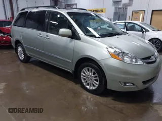 2010 Toyota Sienna XLE z VIN 5TDDK4CC6AS032622, wystawiony jako IAAI lot #42271332 z przebiegiem 139 650 mil mil oraz . Historia ofert i sprzedaży dostępna na DreamBid. Obrazek 1.