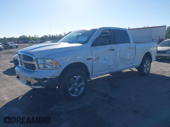 2015 Ram 1500 Big Horn z VIN 1C6RR7TM9FS740459, wystawiony jako IAAI lot #41422104 z przebiegiem 55 396 mil mil oraz . Historia ofert i sprzedaży dostępna na DreamBid. Obrazek 17.