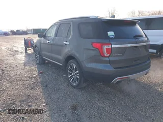 2016 Ford Explorer Platinum z VIN 1FM5K8HT8GGC59412, wystawiony jako IAAI lot #41859172 z przebiegiem 101 631 mil mil oraz . Historia ofert i sprzedaży dostępna na DreamBid. Obrazek 3.