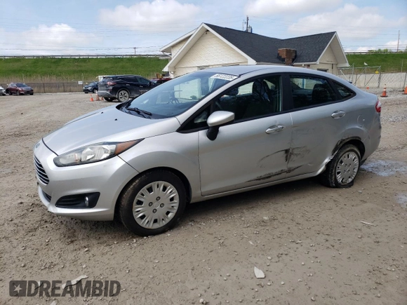 2016 Ford Fiesta S z VIN 3FADP4AJ2GM123002, wystawiony jako Copart lot #56122235 z przebiegiem 71 773 mil mil oraz Szkoda całkowita • Salvage title. Historia ofert i sprzedaży dostępna na DreamBid. Obrazek 1.