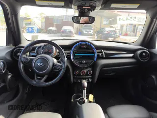2019 MINI Hardtop 4 Door Cooper S with VIN WMWXU3C57K2H87810, listed as a Copart auction lot 54734575 with 39,785 mi miles and Salvage Title. Bid and sale history available at DreamBid. Image 9.