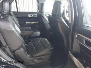 2020 Ford Explorer XLT with VIN 1FMSK7DH9LGC27951, listed as a IAAI auction lot 41623009 with 93,918 mi miles. Bid and sale history available at carsss.com. Image 8.