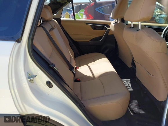 2019 Toyota RAV4 LE with VIN JTMH1RFV1KD004173, listed as a IAAI auction lot 41776179 with 79,490 mi miles. Bid and sale history available at carsss.com. Image 8.