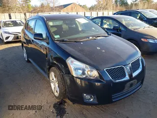 2009 Pontiac Vibe with VIN 5Y2SM67059Z417404, listed as a IAAI auction lot 40857104 with 172,676 mi miles. Bid and sale history available at carsss.com. Image 1.