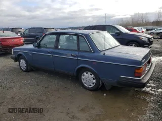 1990 Volvo 240 z VIN YV1AA8845L1400684, wystawiony jako Copart lot #49742045 z przebiegiem 182 643 mil mil oraz Tytuł czysty. Historia ofert i sprzedaży dostępna na DreamBid. Obrazek 2.