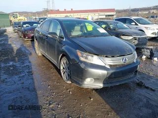 2010 Lexus HS 250h with VIN JTHBB1BA0A2008098, listed as a IAAI auction lot 41415686 with 233,074 mi miles and . Bid and sale history available at DreamBid. Image 1.