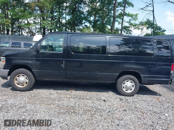 2013 Ford Econoline Passenger XL z VIN 1FBSS3BL5DDA63092, wystawiony jako IAAI lot #42738426 z przebiegiem 524 984 mil mil oraz . Historia ofert i sprzedaży dostępna na DreamBid. Obrazek 14.