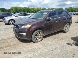 2011 Kia Sorento SX z VIN 5XYKW4A29BG106555, wystawiony jako Copart lot #55515885 z przebiegiem 190 893 mil mil oraz Czysty tytuł • Clean title. Historia ofert i sprzedaży dostępna na DreamBid. Obrazek 1.