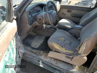 2000 Toyota Tacoma PreRunner with VIN 4TASM92N1YZ680858, listed as a Copart auction lot 47005745 with 333,428 mi miles and Salvage title. Bid and sale history available at DreamBid. Image 8.