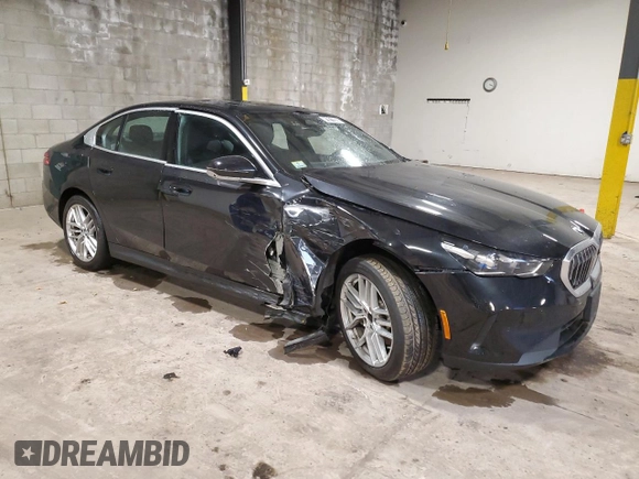 2024 BMW 5 Series 530i xDrive with VIN WBA53FJ08RCS49203, listed as a Copart auction lot 41811835 with 13,404 mi miles and Clean Title. Bid and sale history available at carsss.com. Image 4.