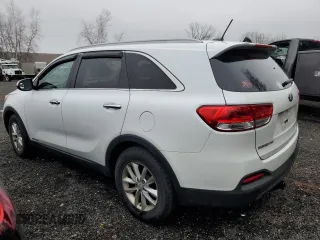 2018 Kia Sorento LX V6 with VIN 5XYPGDA54JG415135, listed as a Copart auction lot 50875445 with 105,971 mi miles and Salvage Title. Bid and sale history available at carsss.com. Image 2.