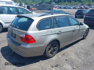 2008 BMW 3 Series 328xi z VIN WBAVT73588FZ37374, wystawiony jako IAAI lot #42746081 z przebiegiem 217 303 mil mil oraz . Historia ofert i sprzedaży dostępna na DreamBid. Obrazek 4.
