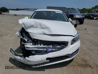 2017 Volvo S60 Inscription с VIN LYV402TKXHB147631, выставлен на аукционе Copart как лот 58393595 с пробегом 63 827 миль миль и Списание • Salvage title. История ставок и продаж доступна на DreamBid. Изображение 5.