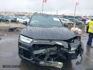 2019 Audi Q5 Premium Plus with VIN WA1BNAFY5K2061035, listed as a IAAI auction lot 41514402 with 62,157 mi miles. Bid and sale history available at carsss.com. Image 13.