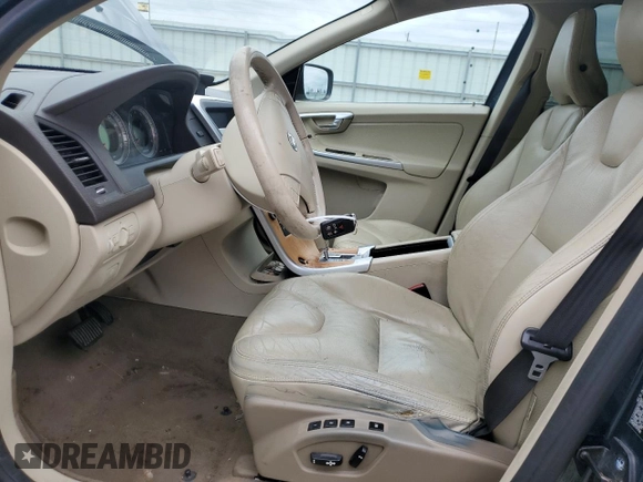 2010 Volvo XC60 3.0T z VIN YV4992DZ9A2030697, wystawiony jako Copart lot #52814685 z przebiegiem 155 390 mil mil oraz Tytuł czysty. Historia ofert i sprzedaży dostępna na DreamBid. Obrazek 7.