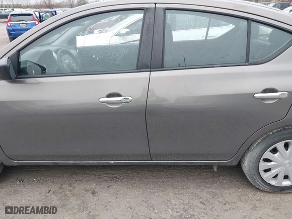 2017 Nissan Versa Sedan SV with VIN 3N1CN7AP5HK442878, listed as a IAAI auction lot 41911712 with 121,013 mi miles. Bid and sale history available at carsss.com. Image 14.