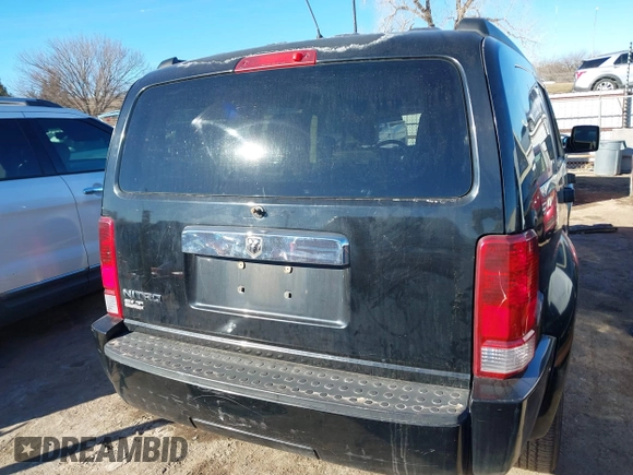 2007 Dodge Nitro SLT with VIN 1D8GT58K67W548683, listed as a IAAI auction lot 41484106 with 198,930 mi miles. Bid and sale history available at carsss.com. Image 17.