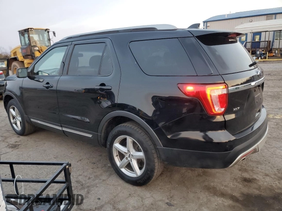 2017 Ford Explorer XLT z VIN 1FM5K8DH2HGA48337, wystawiony jako Copart lot #48698305 z przebiegiem 130 341 mil mil oraz Szkoda całkowita • Salvage title. Historia ofert i sprzedaży dostępna na DreamBid. Obrazek 2.