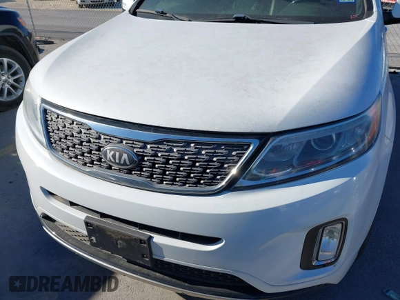 2014 Kia Sorento SX with VIN 5XYKW4A79EG503666, listed as a IAAI auction lot 41270621 with 189,462 mi miles. Bid and sale history available at carsss.com. Image 6.
