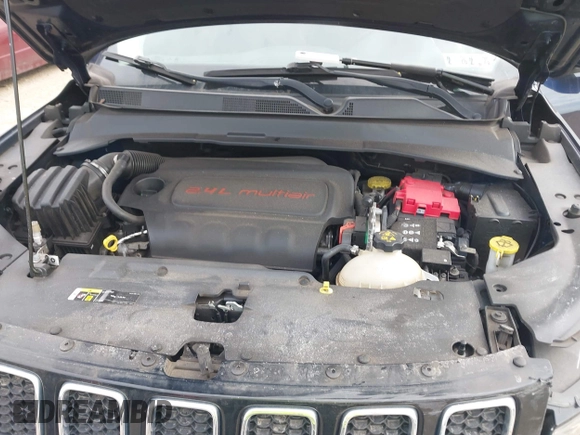 2019 Jeep Compass Latitude with VIN 3C4NJDBB3KT835802, listed as a IAAI auction lot 41893590 with 49,716 mi miles and . Bid and sale history available at DreamBid. Image 10.