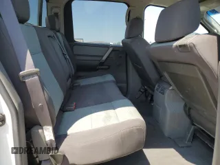 2006 Nissan Titan SE z VIN 1N6AA07A06N535614, wystawiony jako Copart lot #59762005 z przebiegiem 130 296 mil mil oraz Szkoda całkowita • Salvage title. Historia ofert i sprzedaży dostępna na DreamBid. Obrazek 10.