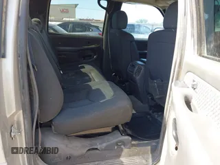2004 Chevrolet Avalanche Z66 z VIN 3GNEC12T64G264908, wystawiony jako IAAI lot #42514551 z przebiegiem 250 862 mil mil oraz . Historia ofert i sprzedaży dostępna na DreamBid. Obrazek 8.