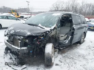 2011 Toyota Sienna LE AAS with VIN 5TDKK3DC3BS113594, listed as a IAAI auction lot 41236977 with 166,156 mi miles. Bid and sale history available at carsss.com. Image 6.