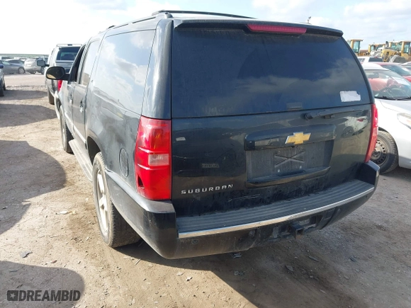 2014 Chevrolet Suburban LTZ with VIN 1GNSCKE08ER220808, listed as a IAAI auction lot 42022477 with 192,488 mi miles. Bid and sale history available at carsss.com. Image 3.