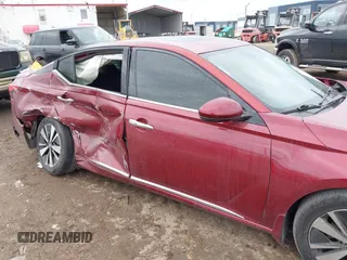 2019 Nissan Altima SV z VIN 1N4BL4DV6KC136296, wystawiony jako IAAI lot #41709858 z przebiegiem 92 038 mil mil oraz . Historia ofert i sprzedaży dostępna na DreamBid. Obrazek 6.