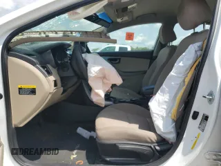 2015 Hyundai Elantra SE with VIN 5NPDH4AE0FH562200, listed as a Copart auction lot 60260085 with Not provided miles and Salvage title. Bid and sale history available at DreamBid. Image 7.