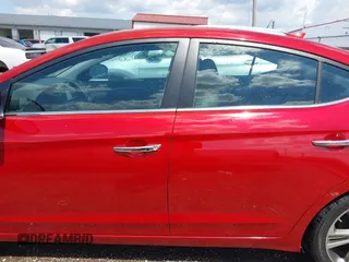 2017 Hyundai Elantra SE z VIN 5NPD84LF8HH070796, wystawiony jako IAAI lot #42366050 z przebiegiem 47 875 mil mil oraz . Historia ofert i sprzedaży dostępna na DreamBid. Obrazek 14.