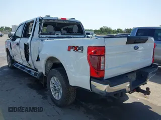 2022 Ford F-250 XL z VIN 1FT7W2BT9NEE21645, wystawiony jako IAAI lot #42013128 z przebiegiem 88 578 mil mil oraz . Historia ofert i sprzedaży dostępna na DreamBid. Obrazek 3.