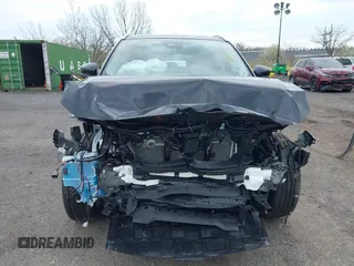 2025 Mazda CX-5 S Premium Plus with VIN JM3KFBEM0S0618749, listed as a IAAI auction lot 42011401 with 270 mi miles and . Bid and sale history available at carsss.com. Image 12.