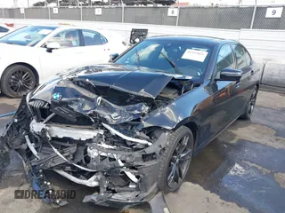 2021 BMW 3 Series 330i with VIN 3MW5R1J01M8B95857, listed as a IAAI auction lot 41522820 with 1 mi miles. Bid and sale history available at carsss.com. Image 6.