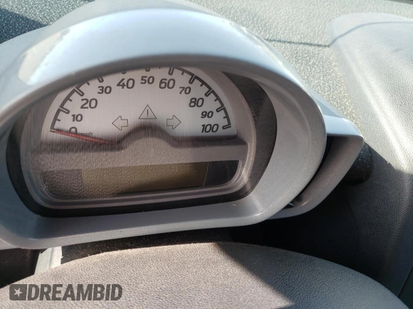 2008 Smart fortwo Pure с VIN WMEEJ31X68K099800, выставлен на аукционе Copart как лот 61967775 с пробегом Не указан миль и Чистый • Clean title. История ставок и продаж доступна на DreamBid. Изображение 9.