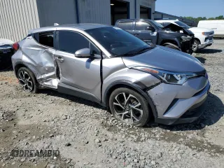 2019 Toyota C-HR XLE z VIN JTNKHMBX3K1050175, wystawiony jako Copart lot #52364415 z przebiegiem 69 811 mil mil oraz Szkody całkowita. Historia ofert i sprzedaży dostępna na DreamBid. Obrazek 4.