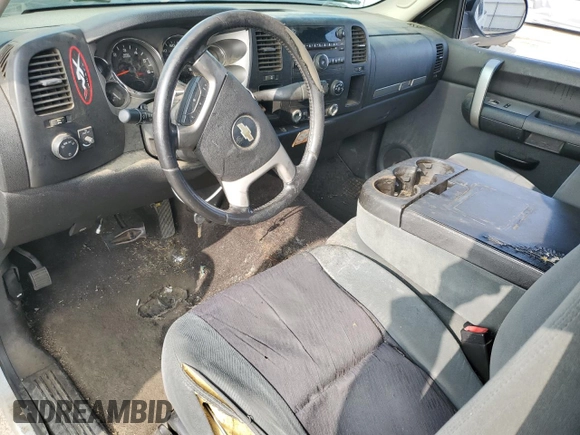 2009 Chevrolet Silverado 1500 LT with VIN 2GCEC23CX91141772, listed as a Copart auction lot 84092254 with 223,724 mi miles and Clean Title. Bid and sale history available at carsss.com. Image 8.