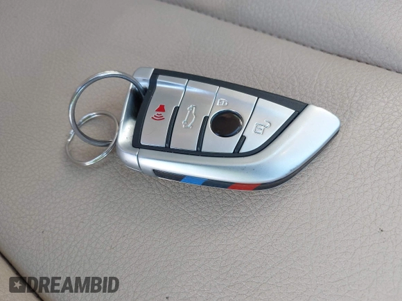 2015 BMW 3 Series 320i xDrive с VIN WBA3C3G58FNS73185, выставлен на аукционе IAAI как лот 42264374 с пробегом 91 192 миль миль и . История ставок и продаж доступна на DreamBid. Изображение 11.