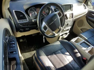 2014 Chrysler Town & Country Touring with VIN 2C4RC1BG2ER256457, listed as a Copart auction lot 70687244 with 179,893 mi miles and Salvage Title. Bid and sale history available at DreamBid. Image 8.