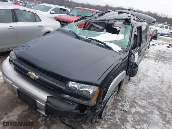 2005 Chevrolet TrailBlazer LT with VIN 1GNDT13S552213766, listed as a IAAI auction lot 41351570 with 114,984 mi miles. Bid and sale history available at carsss.com. Image 6.